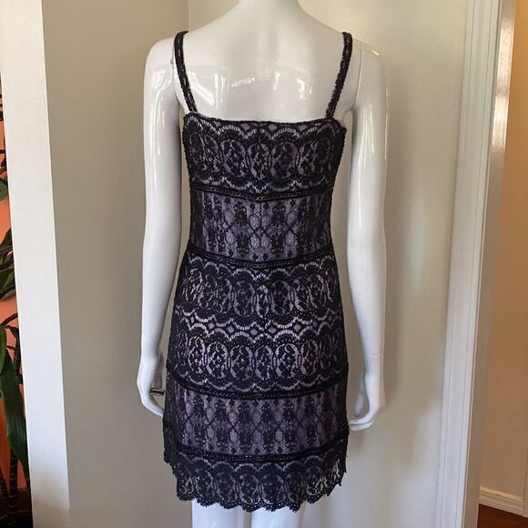 Vintage Cache Lilac Black Beaded Lace Cocktail Dress Size 4 - Picture 6 of 15